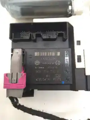 Автозапчасти б/у мотор переднего левого стекла за volkswagen passat b6 variant (3c5) 2.0 tdi ссылки oem iam 1k0959702p