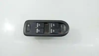 Pièce détachée automobile d'occasion commande de lève vitre avant gauche pour renault scénic ii (jm0/1_) 2.0 (jm05, jm0u, jm1n, jm1u, jm2v) références oem iam 156018070 vf1jm020532872287 