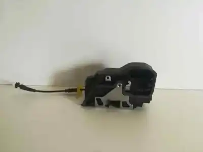 Second-hand car spare part left front door lock for bmw x3 (e83) xdrive 20d oem iam references 7202143  