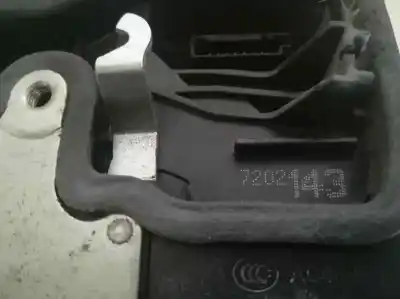 Second-hand car spare part left front door lock for bmw x3 (e83) xdrive 20d oem iam references 7202143  