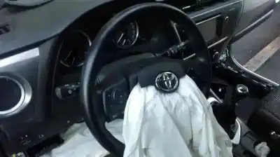 Peça sobressalente para automóvel em segunda mão volante por toyota auris active referências oem iam   