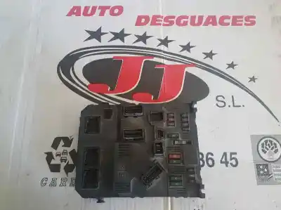 Pezzo di ricambio per auto di seconda mano Scatola Relè/fusibili per PEUGEOT 206 BERLINA * Riferimenti OEM IAM S118085210D 964547480 25695