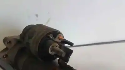 Peça sobressalente para automóvel em segunda mão motor de arranque por renault clio iii authentique referências oem iam ts12e9  233003329r