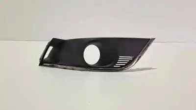 Second-hand car spare part right bumper grille for renault megane iv berlina 5p tech road oem iam references 261a28562r  216a27842r