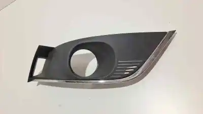 Second-hand car spare part right bumper grille for renault megane iv berlina 5p tech road oem iam references 261a28562r  216a27842r
