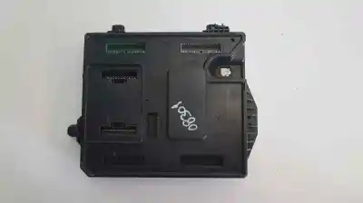 Pezzo di ricambio per auto di seconda mano SCATOLA RELÈ/FUSIBILI per RENAULT MEGANE III COUPE  Riferimenti OEM IAM 284B15986R  