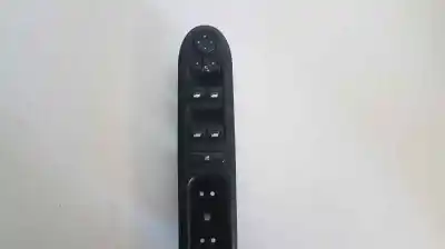 Recambio de automóvil de segunda mano de Mando Elevalunas Delantero Izquierdo para PEUGEOT 407 SW Sport referencias OEM IAM 96468704XT  