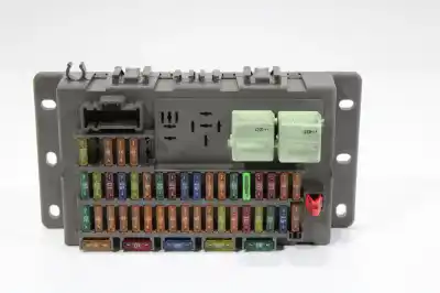 Pièce détachée automobile d'occasion BOÎTES À FUSIBLES pour BMW MINI (R50,R53)  Références OEM IAM 6906600  
