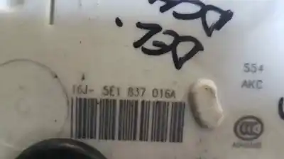 Second-hand car spare part front right door lock for skoda rapid active oem iam references 5e1837016a  