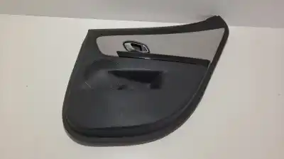 Recambio de automóvil de segunda mano de GUARNECIDO PUERTA TRASERA DERECHA para KIA CEE´D  referencias OEM IAM 83360A2010  