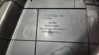 Peça sobressalente para automóvel em segunda mão forra / revestimento da porta dianteira esquerda por kia cee´d uefa euro 2016 referências oem iam 82350a2000  