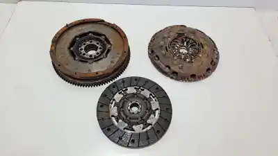 İkinci el araba yedek parçası debriyaj kiti için toyota avensis (t27) business oem iam referansları 3125005210  3121005150