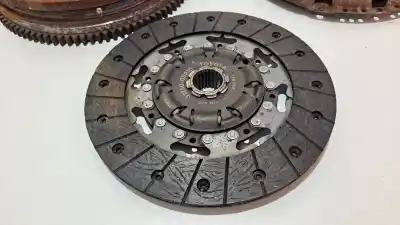 İkinci el araba yedek parçası debriyaj kiti için toyota avensis (t27) business oem iam referansları 3125005210  3121005150