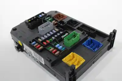 Peça sobressalente para automóvel em segunda mão caixa de fusíveis e relés por citroen c4 lim. collection referências oem iam 9665547480  