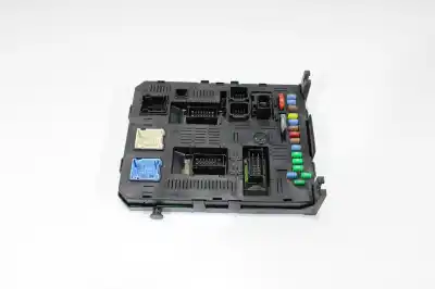 Pièce détachée automobile d'occasion BOÎTES À FUSIBLES pour PEUGEOT 307 CC (S2)  Références OEM IAM 9661940480  