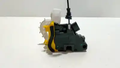 Peça sobressalente para automóvel em segunda mão fechadura da porta dianteira esquerda por kia cee´d uefa euro 2016 referências oem iam 81310a2400  