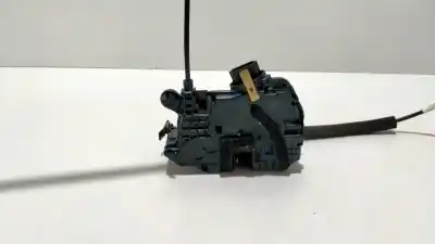 Peça sobressalente para automóvel em segunda mão fechadura da porta dianteira direita por renault captur zen referências oem iam 805022764r  