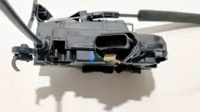 Peça sobressalente para automóvel em segunda mão fechadura da porta dianteira direita por renault captur zen referências oem iam 805022764r  