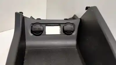 Pezzo di ricambio per auto di seconda mano bracciolo centrale per hyundai i20 coupe sport riferimenti oem iam 93310c8000  