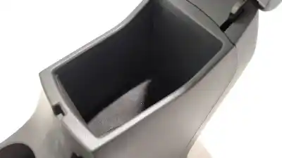 Pezzo di ricambio per auto di seconda mano bracciolo centrale per hyundai i20 coupe sport riferimenti oem iam 93310c8000  