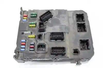 Peça sobressalente para automóvel em segunda mão caixa de fusíveis e relés por peugeot 407 sw st confort referências oem iam 9655221080