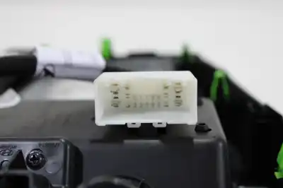 Автозапчастина б/у молдинг для kia ceed tech посилання на oem iam 84615j7010  84631j7100