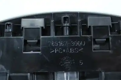 Peça sobressalente para automóvel em segunda mão quadrante por peugeot 108 active referências oem iam 769167300u 769167350u 769167330u