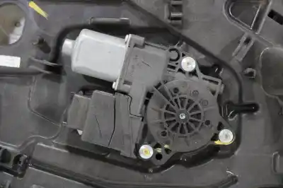 Second-hand car spare part passenger side right window regulator for kia cee´d uefa euro 2016 oem iam references 82480a2311  617013001