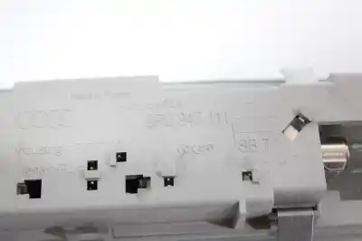 Second-hand car spare part interior light for skoda rapid active oem iam references 8p0947111  