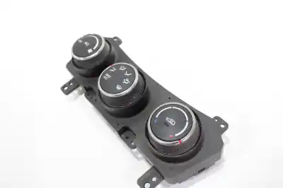 Second-hand car spare part heating / air conditioning control panel for ssangyong korando limited 4x4 oem iam references 6871034001  