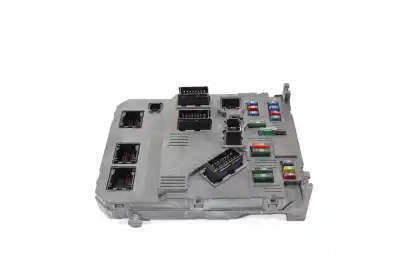 Pezzo di ricambio per auto di seconda mano SCATOLA RELÈ/FUSIBILI per PEUGEOT 206 BERLINA  Riferimenti OEM IAM 9645747480  