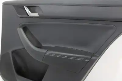 Pezzo di ricambio per auto di seconda mano rivestimento porta posteriore destro per skoda spaceback (5h) active riferimenti oem iam 5jj867024e  
