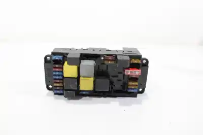Pezzo di ricambio per auto di seconda mano scatola relè/fusibili per mercedes-benz clase c (w203) berlina 220 cdi (la) (203.008) riferimenti oem iam 2095451401  