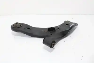 Pezzo di ricambio per auto di seconda mano braccio di sospensione anteriore sinistro inferiore per toyota auris active riferimenti oem iam   