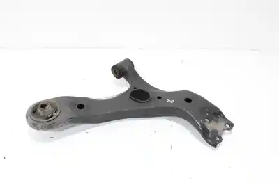 Pezzo di ricambio per auto di seconda mano Braccio Sospensione Inferiore Anteriore Destro per TOYOTA AURIS Active Riferimenti OEM IAM   