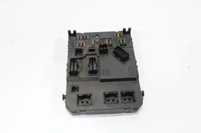 Peça sobressalente para automóvel em segunda mão Caixa De Fusíveis E Relés por CITROEN C2 Furio Referências OEM IAM 9653667380  