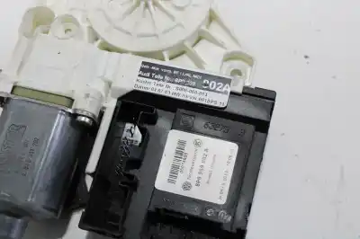 Pezzo di ricambio per auto di seconda mano motore alzacristalli anteriore destro per audi a3 (8p) 2.0 tdi ambiente riferimenti oem iam 8p0959802a  