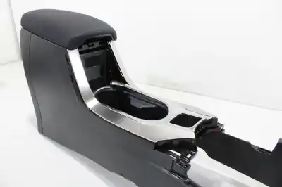 Pezzo di ricambio per auto di seconda mano bracciolo centrale per toyota corolla (e21) hybrid active riferimenti oem iam 5881002081  