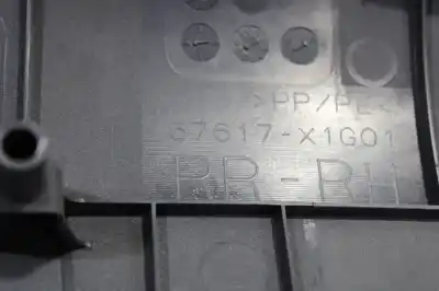 Peça sobressalente para automóvel em segunda mão forra / revestimento da porta traseira direita por toyota corolla (e21) hybrid active referências oem iam 670610z420c2  67617x1g01