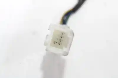 Peça sobressalente para automóvel em segunda mão espelho retrovisor esquerdo por dacia sandero laureate referências oem iam   