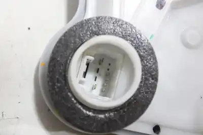 Second-hand car spare part left front door lock for toyota corolla (e21) hybrid active oem iam references   