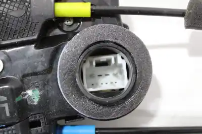 Pezzo di ricambio per auto di seconda mano serratura porta posteriore sinistra per toyota corolla (e21) hybrid active riferimenti oem iam a084219  