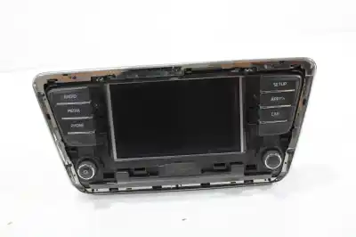 Pezzo di ricambio per auto di seconda mano Impianto Audio / Radio Cd per SKODA SUPERB (3V3) Ambition Riferimenti OEM IAM 3V0035871C  