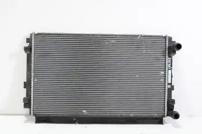 Автозапчастина б/у водяний радіатор для skoda superb (3v3) ambition посилання на oem iam 5q0121251gd  