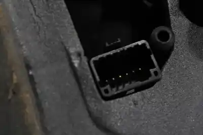 Peça sobressalente para automóvel em segunda mão espelho retrovisor direito por renault clio iii confort expression referências oem iam   