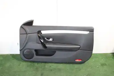 Pièce détachée automobile d'occasion  pour RENAULT LAGUNA COUPE  Références OEM IAM 809000003R  809002310R