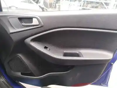 Peça sobressalente para automóvel em segunda mão forra / revestimento da porta dianteira direita por hyundai i20 essence referências oem iam 