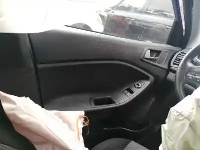 Peça sobressalente para automóvel em segunda mão forra / revestimento da porta dianteira esquerda por hyundai i20 essence referências oem iam 
