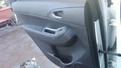 Peça sobressalente para automóvel em segunda mão forra / revestimento da porta traseira esquerda por chevrolet orlando lt+ referências oem iam 