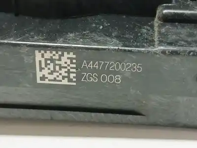 Peça sobressalente para automóvel em segunda mão fechadura da porta dianteira direita por mercedes clase v (w447) v 200/220 cdi. 250 cdi/bt avantgarde (447.813) referências oem iam a4477200235  